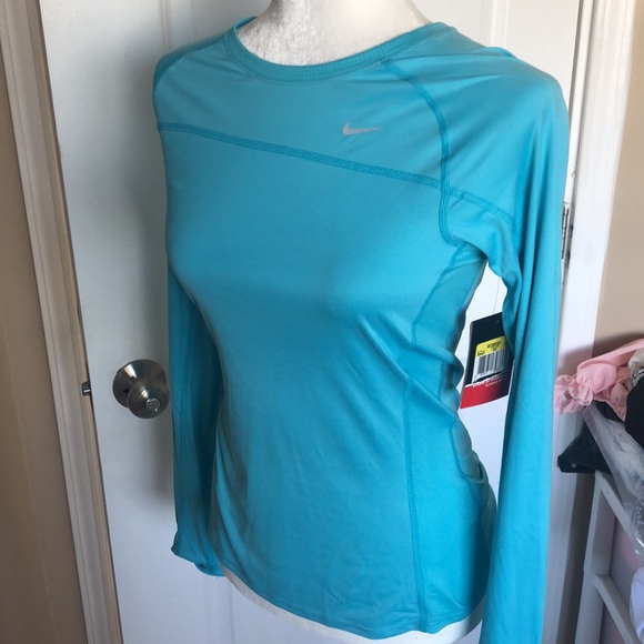 Nike Long Sleeve - Picture 5 of 7